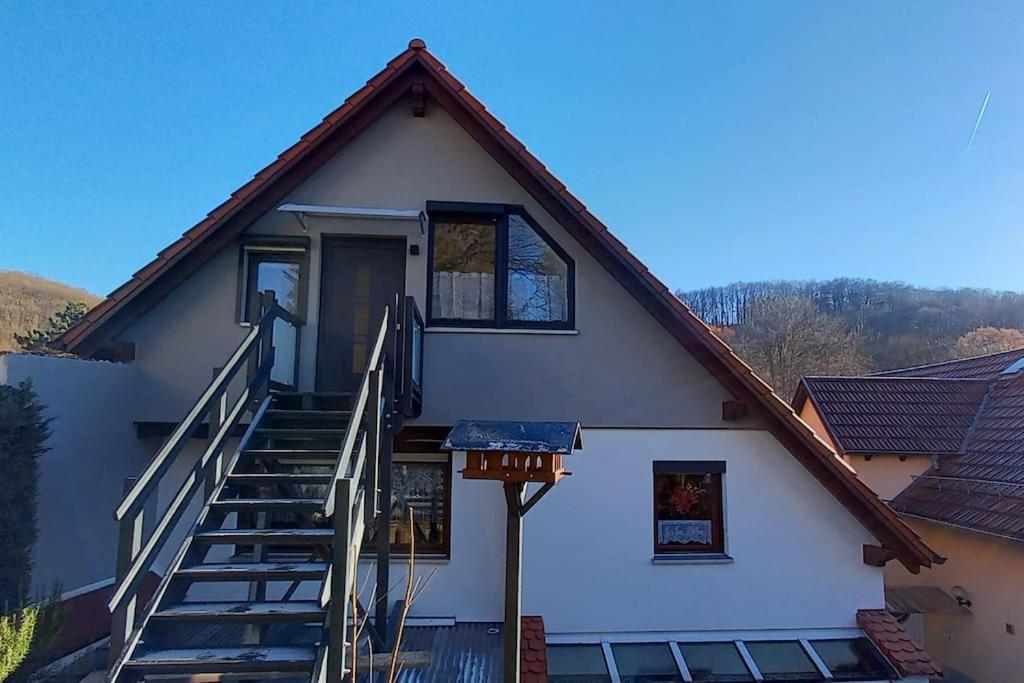 Kleine, Gemuetliche Dachgeschosswohnung Laudenbach  المظهر الخارجي الصورة